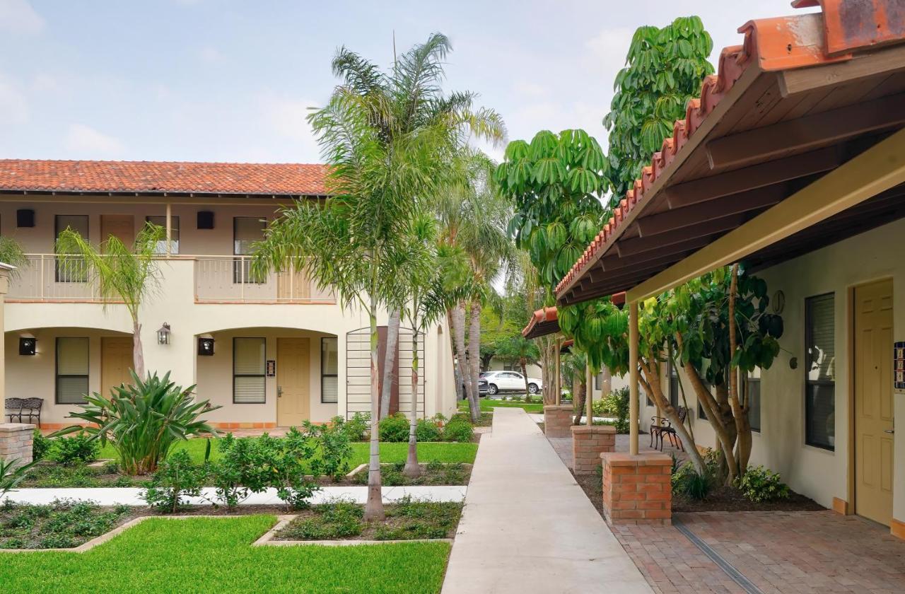 The Bungalows On Shary McAllen Exterior photo