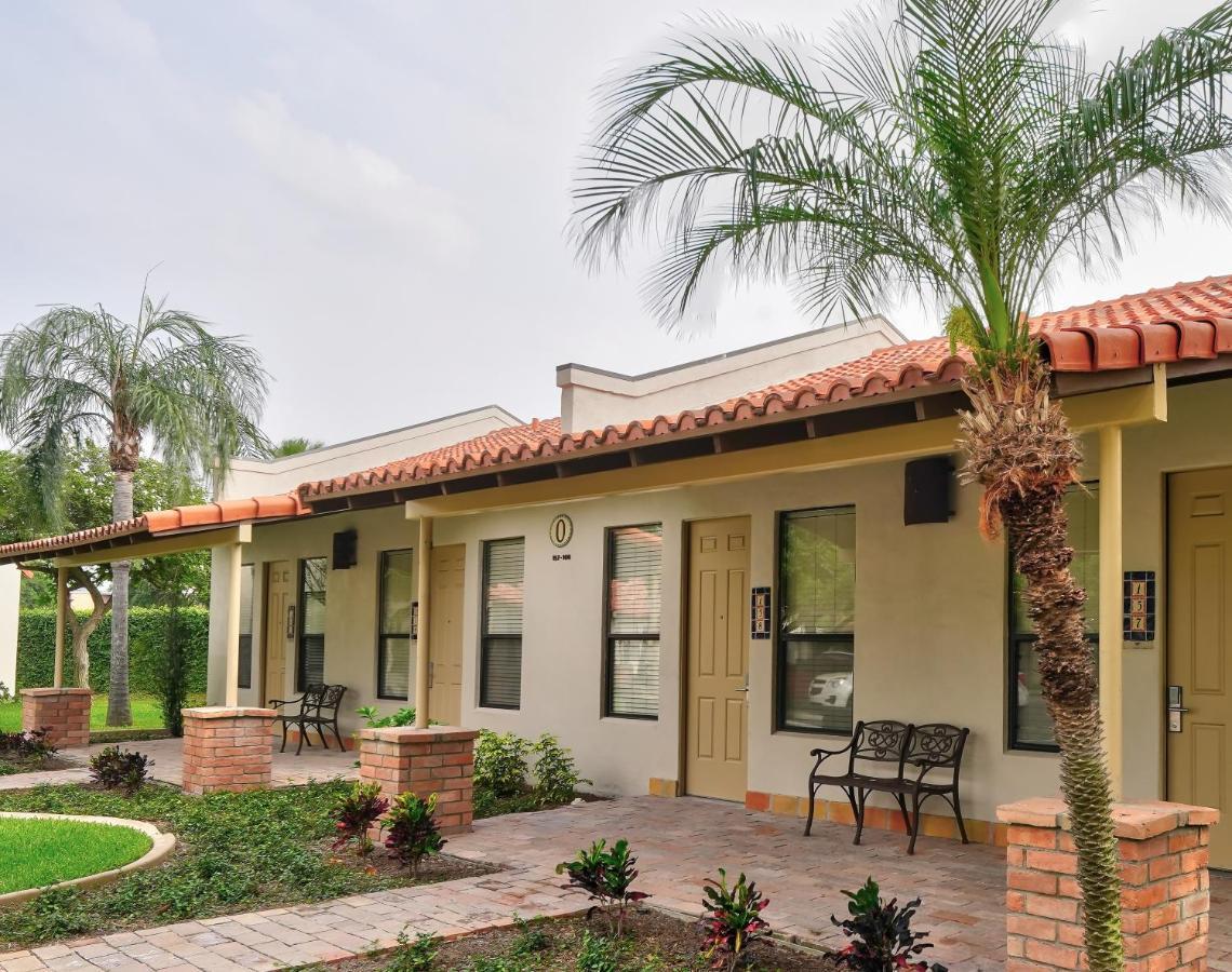 The Bungalows On Shary McAllen Exterior photo